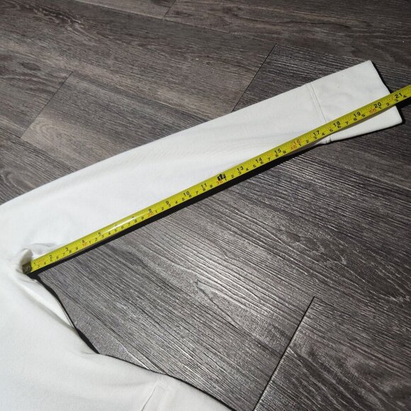 Vintage Y2K Oakley white long-sleeved top with pockets ✦ Extra-Small ✦ - Picture 15 of 16